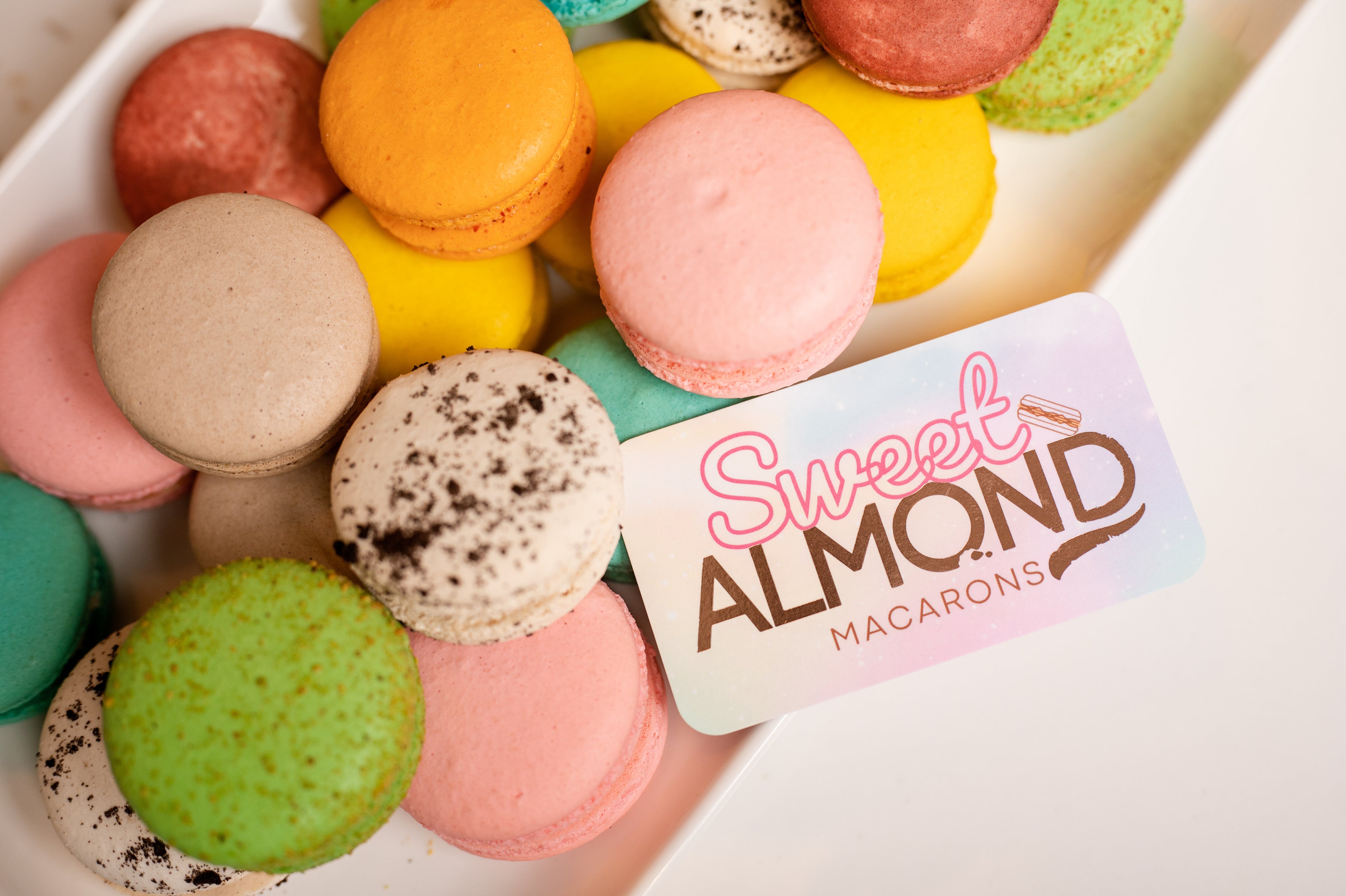 sweet almond macarons